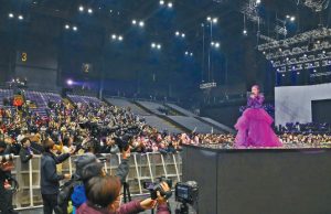 楊千嬅演唱會餘波 彈琴頻錯音調直呼「實被林夕鬧」 被嘲機心重攀關係