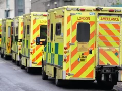 為免影響大眾節日心情 英國救護員擱置12月28日罷工計劃