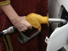 兩年來墨爾本油價首次下跌 入油邊度最平?