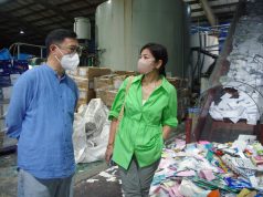 被逼遷「喵坊」再赴星洲視察 fb大讚廠房「咁L靚」 擬沿用港回收模式