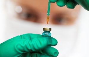 小紅書瘋傳假新聞 教人「去香港打復必泰疫苗攻略」 稱可免費接種二價