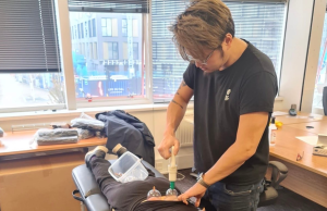 【移英專訪】英國義診服務近千港人 中醫師烈大夫:錢買唔到自由