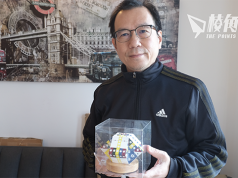 在黑暗中尋找光明|移英港人自創夜燈 推廣香港文化