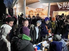 伯明翰港人年宵光時口號倒數 前區議員、流亡港人都有擺檔