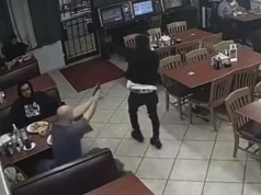 逐格睇 候斯頓男子持汽槍行劫餐廳 遭食客連轟9槍擊斃