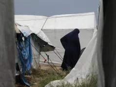 伊斯蘭國妻子 遣返回澳後被控犯恐怖主義 獲准保釋