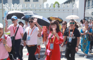 中國重啟旅行團 准遊20目的地 澳洲冇份
