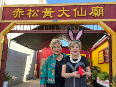 黃夏蕙三藩市黃大仙廟上香 為港人祈福