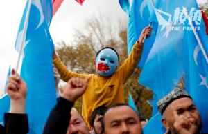 家人被脅持 流英維吾爾族人被迫當中共間諜