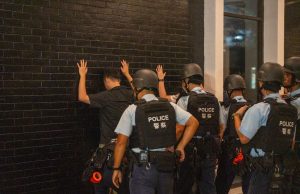 空缺逾5,000 中國僅招聘百港生 港警被嘲港府傀儡棋子 許智峯:凸顯港人不會被港府宣傳洗腦