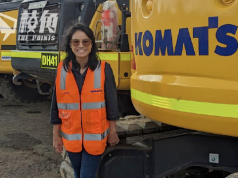 香港女生棄讀大學轉修飛機工程 年賺6位數澳元