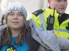 昨倫敦堵油企會議入口被捕 通貝里今被控擾亂公眾秩序