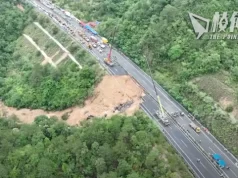 廣東路塌吞23車 48死30傷 疑連日暴雨釀災