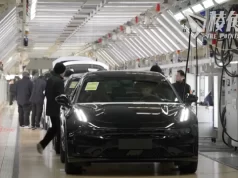 美將華電動車關稅增至100% 太陽能板、鋼、鋁等稅率亦增加