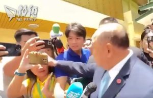 泰國議員拍打女記者頭 議會將展開調查